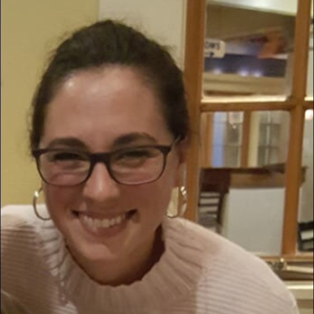 Meet your Posher, Laura